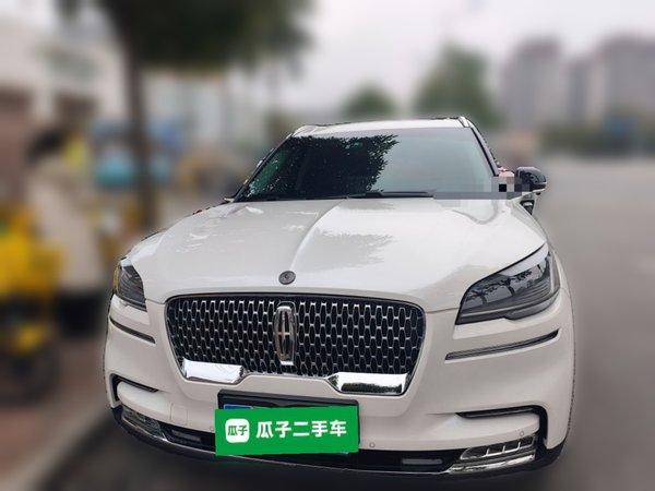 Lincoln Aviator 2022, 38000 км, за 42993 USD