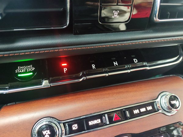 Lincoln Aviator 2022, 38000 км, за 42993 USD - фото 15