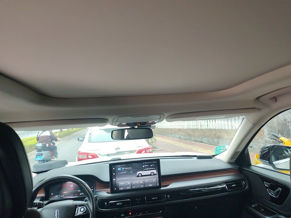 Lincoln Aviator 2022, 38000 км, за 42993 USD - фото 19