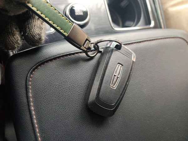 Lincoln Aviator 2022, 38000 км, за 42993 USD - фото 9