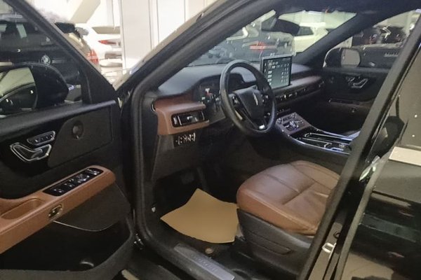 Lincoln Aviator 2023, 51300 км, за 45045 USD - фото 19