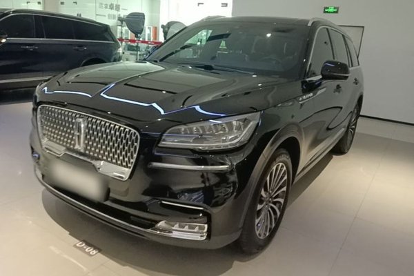 Lincoln Aviator · 2023 год