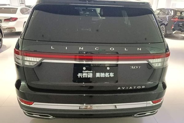 Lincoln Aviator 2023, 51300 км, за 45045 USD