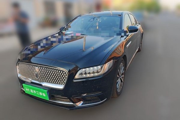 Lincoln Continental · 2017 год