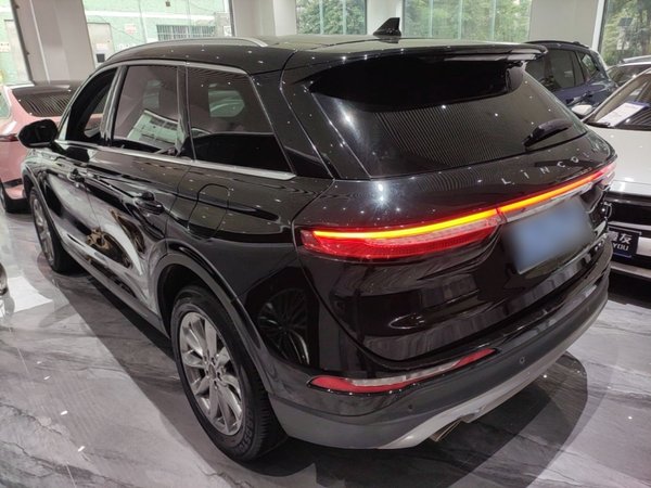 Lincoln Corsair 2021, 95000 км, за 16655 USD