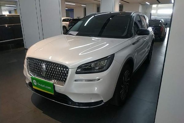 Lincoln Corsair · 2022 год