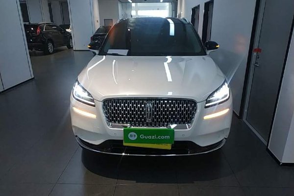 Lincoln Corsair 2022, 22500 км, за 19672 USD