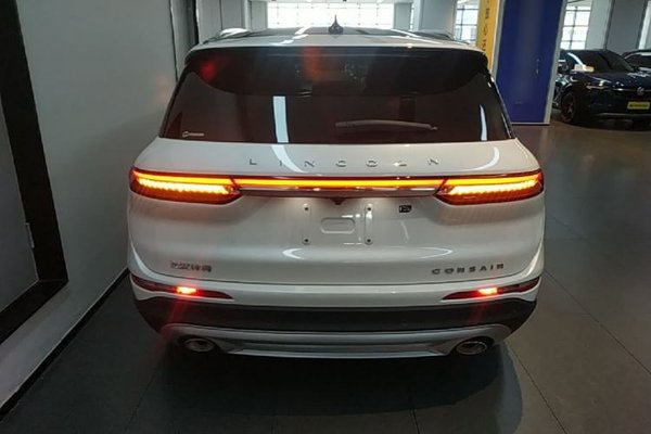 Lincoln Corsair 2022, 22500 км, за 19672 USD