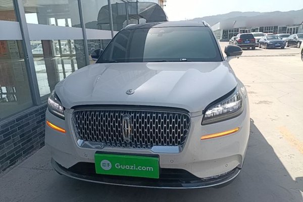 Lincoln Corsair 2022, 57400 км, за 18525 USD