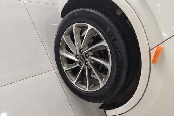 Lincoln Corsair New Energy 2021, 49300 км, за 18625 USD - фото 11