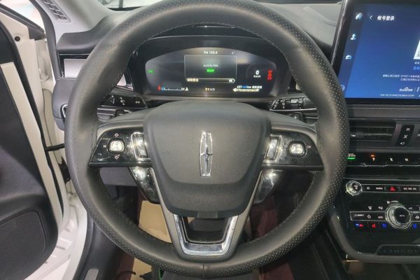Lincoln Corsair New Energy 2021, 49300 км, за 18625 USD - фото 13