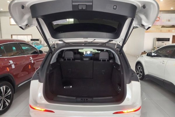 Lincoln Corsair New Energy 2021, 49300 км, за 18625 USD - фото 22