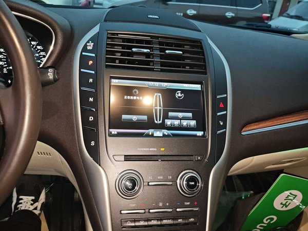 Lincoln MKC 2014, 120000 км, за 8469 USD