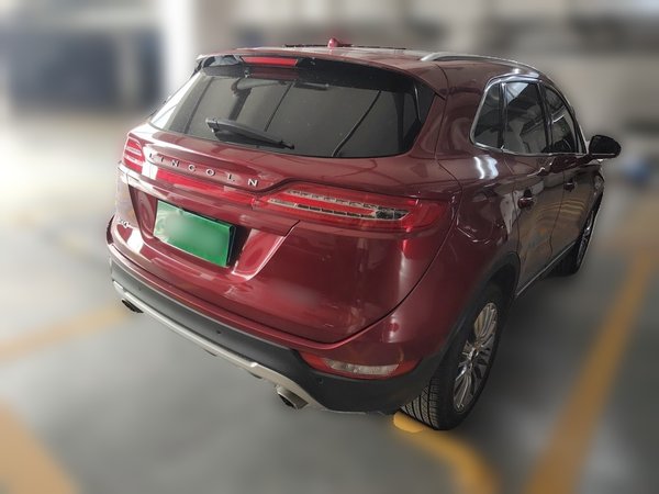 Lincoln MKC 2014, 33100 км, за 9300 USD