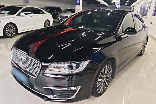 Lincoln MKZ · 2017 год