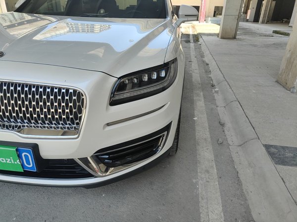 Lincoln Nautilus 2019, 124200 км, за 16915 USD - фото 9