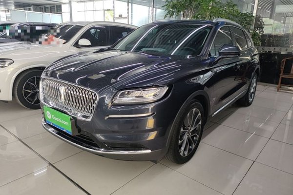 Lincoln Nautilus · 2021 год