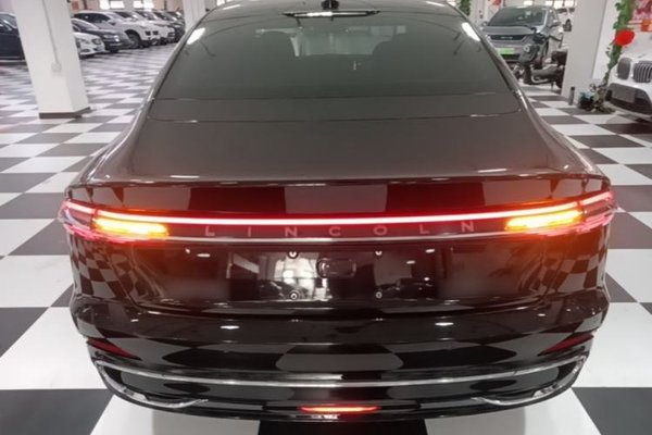 Lincoln Z 2022, 25900 км, за 21857 USD