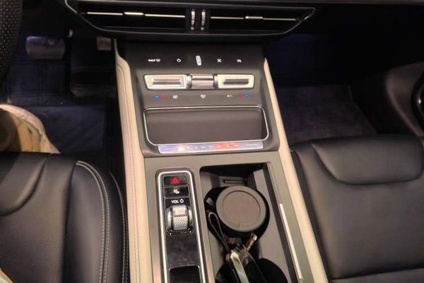 Lincoln Z 2022, 25400 км, за 21960 USD - фото 15