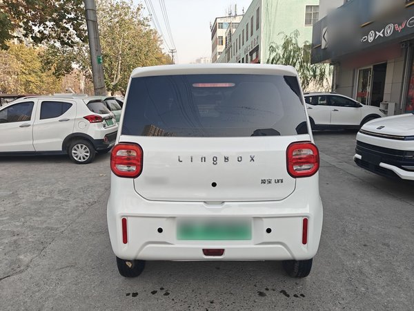 Lingbao Uni 2025, 800 км, за 4729 USD