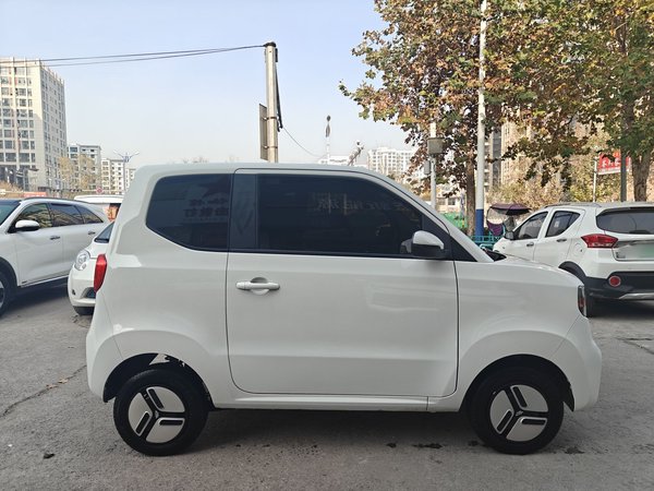 Lingbao Uni 2025, 800 км, за 4729 USD