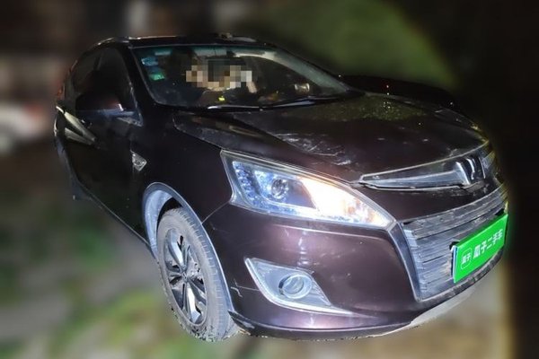 Luxgen U6 SUV 2014, 75000 км, за 2597 USD