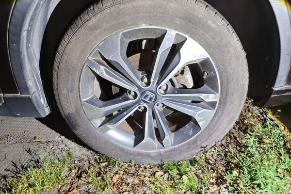 Luxgen U6 SUV 2014, 75000 км, за 2597 USD - фото 8