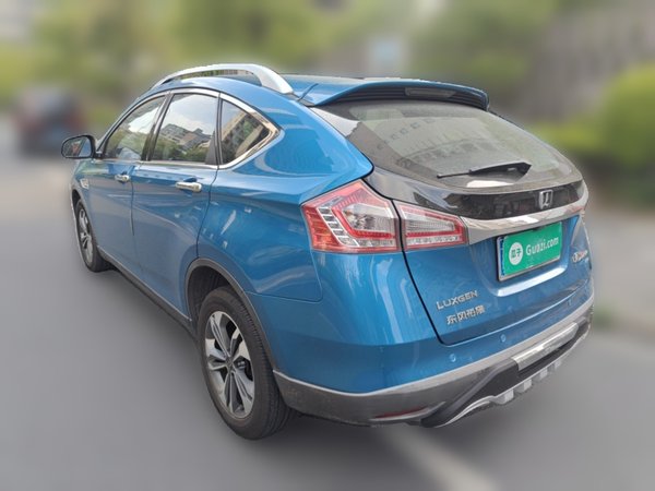 Luxgen U6 SUV 2015, 52800 км, за 2798 USD