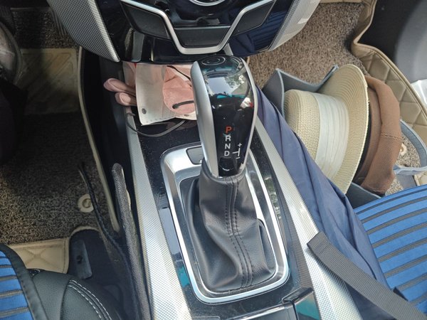 Luxgen U6 SUV 2015, 52800 км, за 2798 USD - фото 18