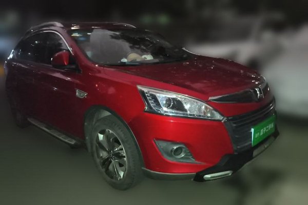 Luxgen U6 SUV 2015, 65400 км, за 2509 USD