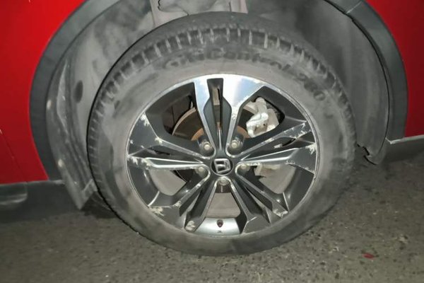Luxgen U6 SUV 2015, 65400 км, за 2509 USD - фото 8
