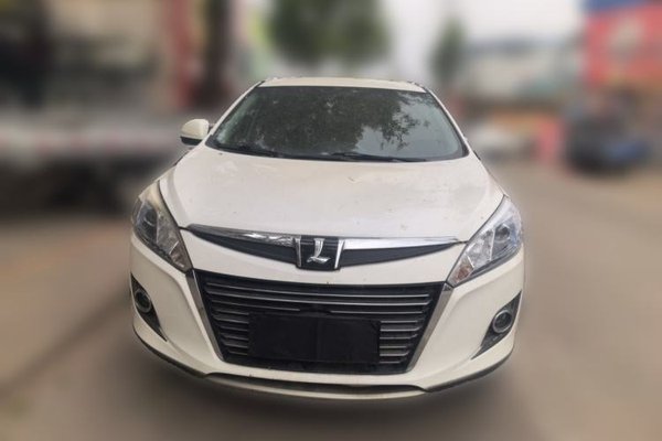 Luxgen U6 SUV 2015, 53900 км, за 3015 USD