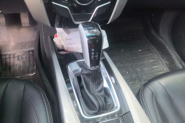 Luxgen U6 SUV 2015, 53900 км, за 3015 USD - фото 15