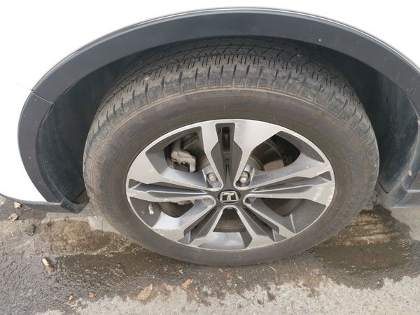 Luxgen U6 SUV 2016, 95400 км, за 4317 USD - фото 9