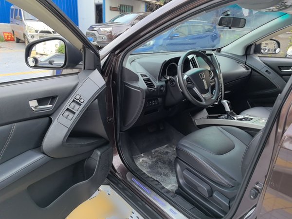 Luxgen U6 SUV 2017, 93900 км, за 4443 USD - фото 19