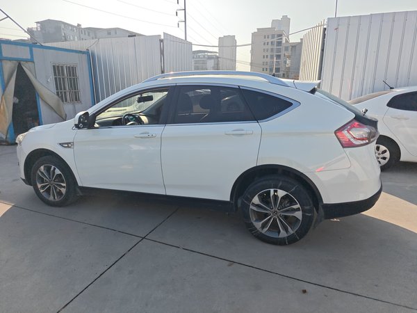 Luxgen U6 2017, 118300 км, за 3914 USD