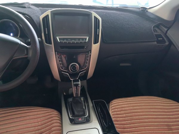 Luxgen U6 SUV 2017, 185700 км, за 3795 USD - фото 12
