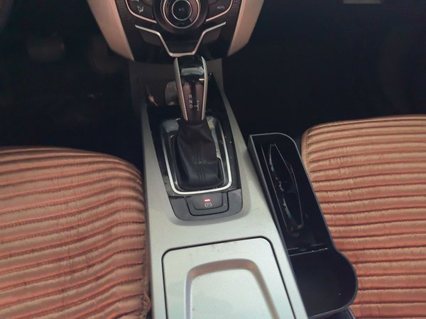 Luxgen U6 SUV 2017, 185700 км, за 3795 USD - фото 13