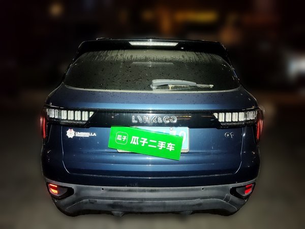 Lynk & Co 01 2017, 52699 км, за 7974 USD