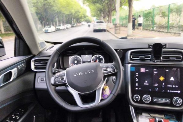 Lynk & Co 01 EM-P 2019, 59300 км, за 10929 USD - фото 7