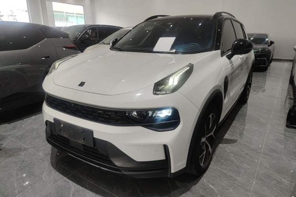 Lynk & Co 01 EM-P · 2021 год