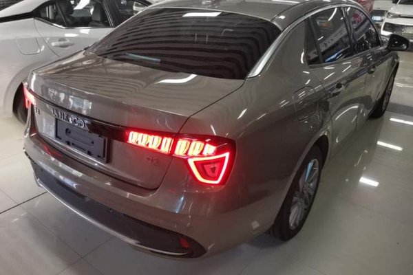 Lynk & Co 03 2018, 71800 км, за 8955 USD - фото 6