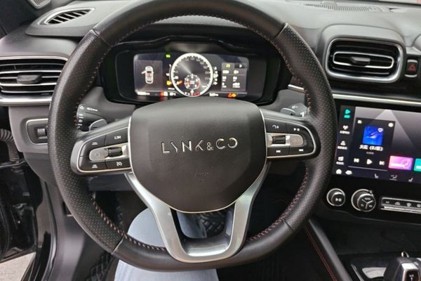 Lynk & Co 03 2019, 70200 км, за 9097 USD - фото 13