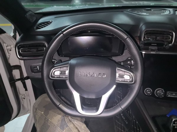 Lynk & Co 03 2019, 138500 км, за 8137 USD - фото 11