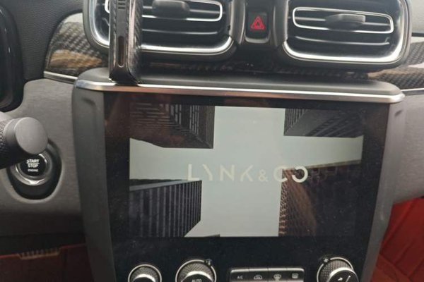 Lynk & Co 03 2019, 103000 км, за 7273 USD - фото 13