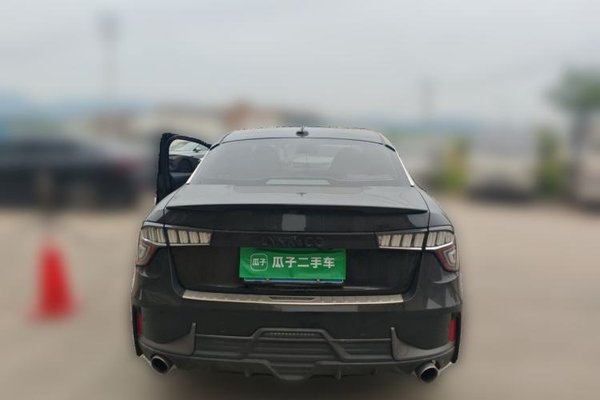 Lynk & Co 03 2019, 103000 км, за 7273 USD