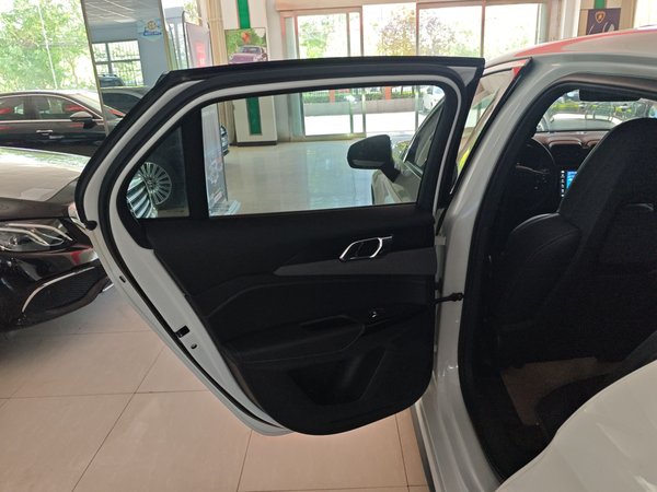 Lynk & Co 03 2021, 24300 км, за 11026 USD - фото 17