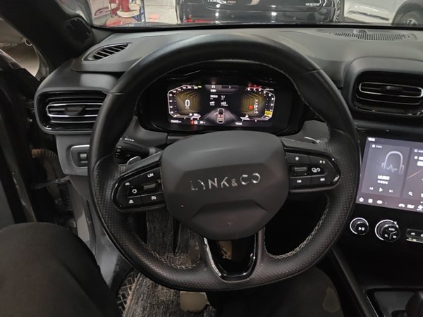 Lynk & Co 03 2022, 75500 км, за 12217 USD - фото 22