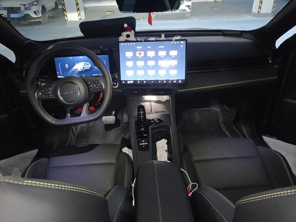 Lynk & Co 03 2025, 10700 км, за 15229 USD - фото 8