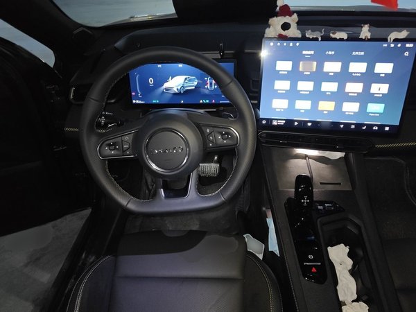 Lynk & Co 03 2025, 10700 км, за 15229 USD - фото 10